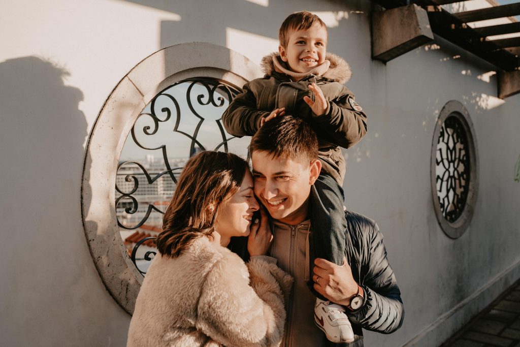 Natalie, Kyrylo & Alexis – Family photo session in Lisboa